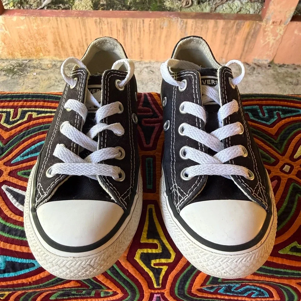 Converse Chuck Taylor All Star Sneakers Youth Size 11 Low Top Black Canvas 3J235